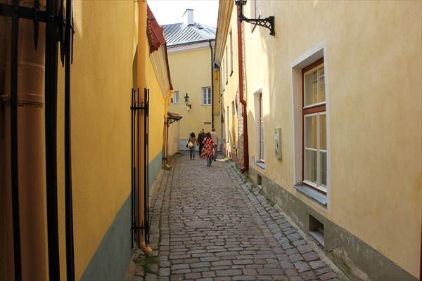 169-Самая узкая улочка Таллинна